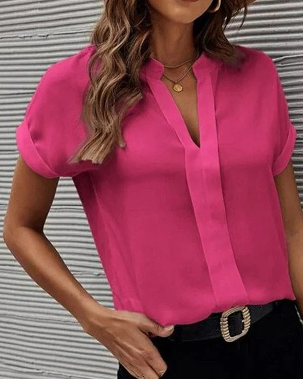 Kayleigh | kortermet bluse med v-hals