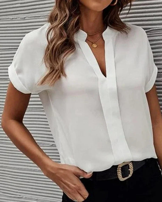 Kayleigh | kortermet bluse med v-hals