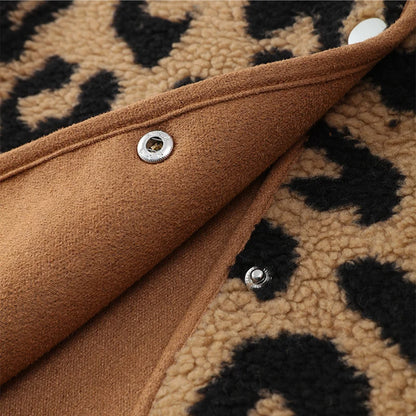 Leopardfrost - stylischer wintermantel mit leopardenmotiv für mutige frauen
