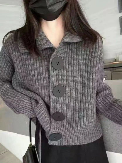 Holly - elegante strickjacke mit knopfverschluss