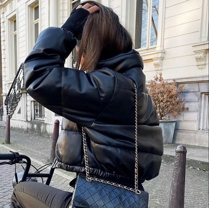 Veda - kurze bomberjacke mit reißverschluss und gerippten bündchen