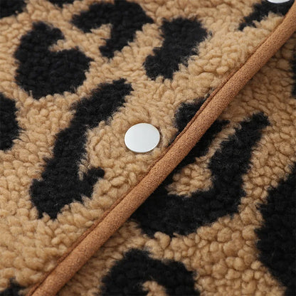 Leopardfrost - stylischer wintermantel mit leopardenmotiv für mutige frauen